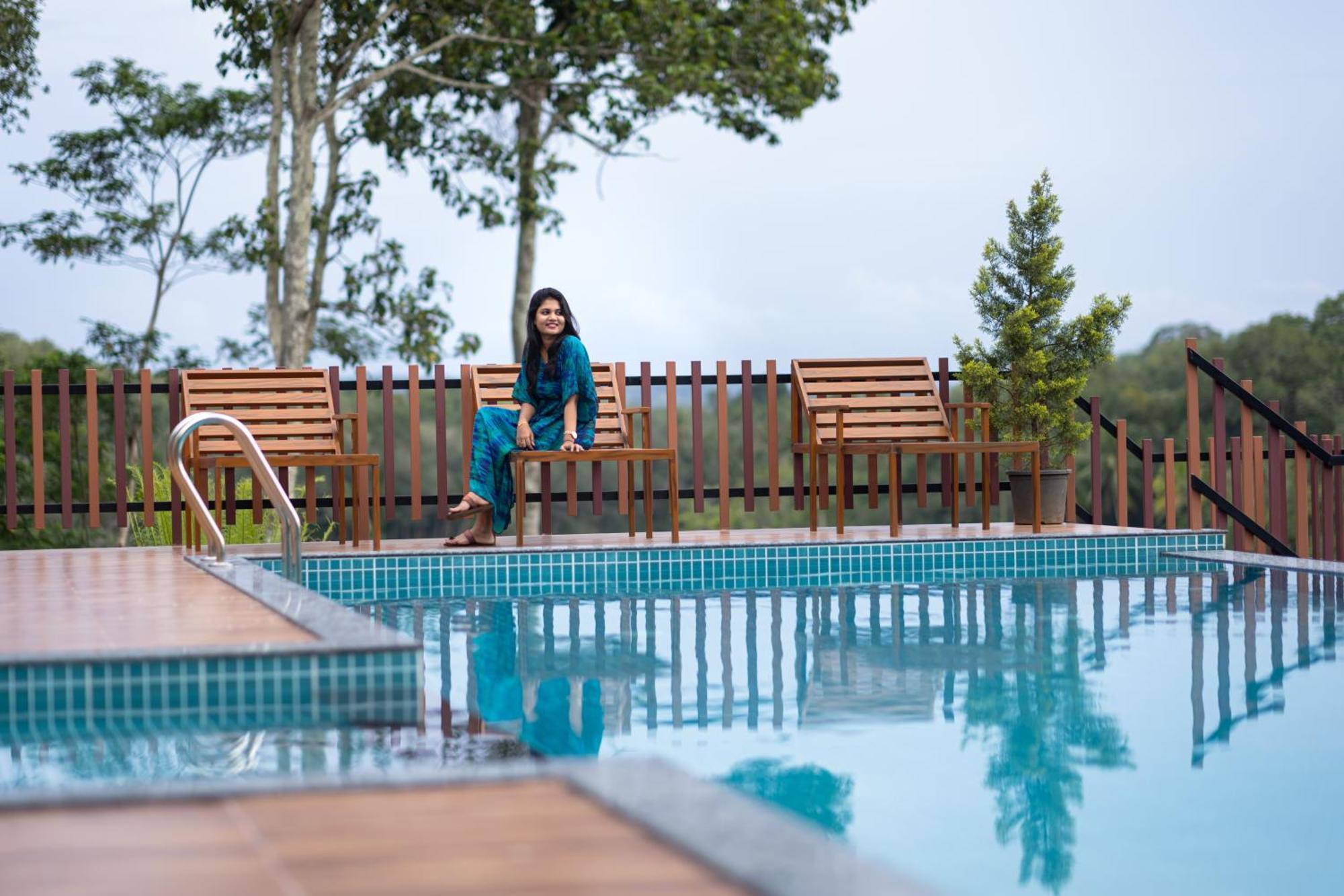 Delano Residency Hotel Kaliyal Exterior photo